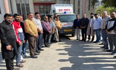 Mortuary van given to Shanti Ghat crematorium of Subhash Nagar