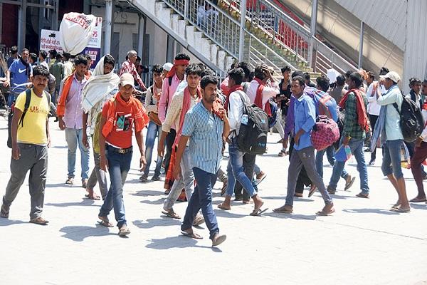 The arrival of migrant workers for paddy cultivation has started